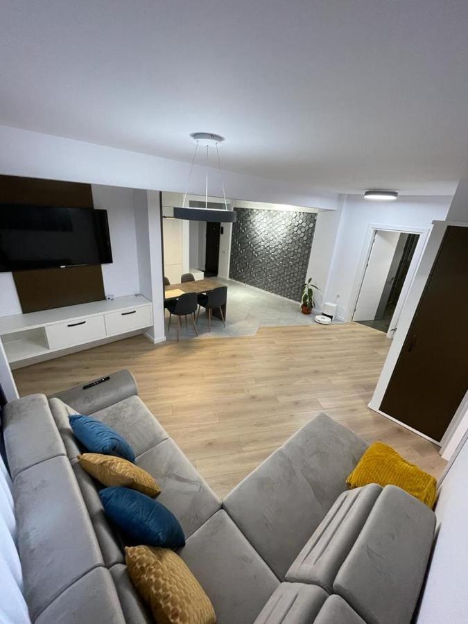 Adina Apartament جورا هومورولوي المظهر الخارجي الصورة