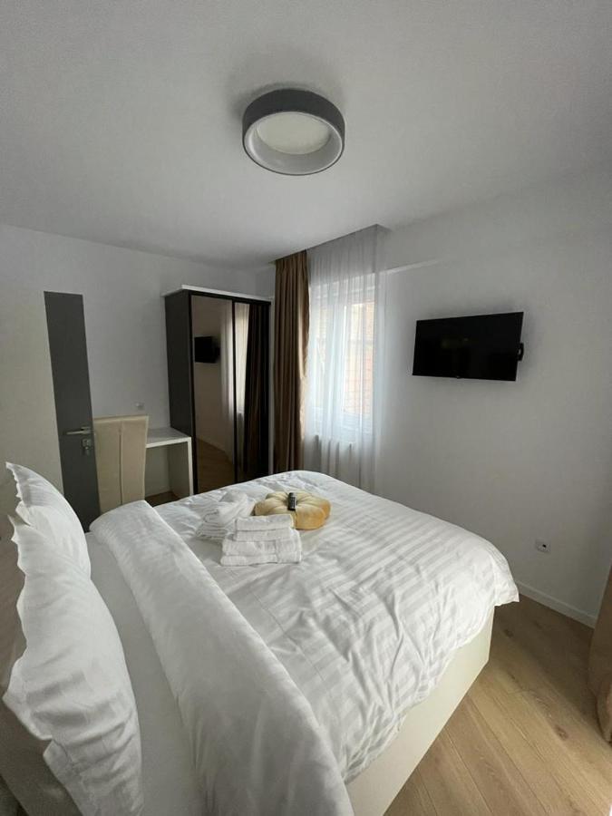 Adina Apartament جورا هومورولوي المظهر الخارجي الصورة