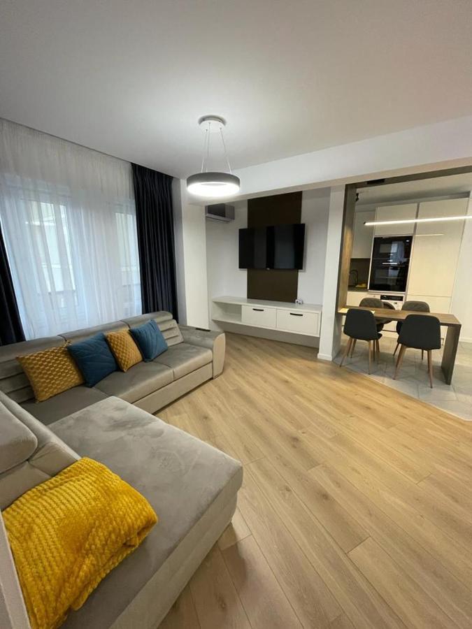 Adina Apartament جورا هومورولوي المظهر الخارجي الصورة