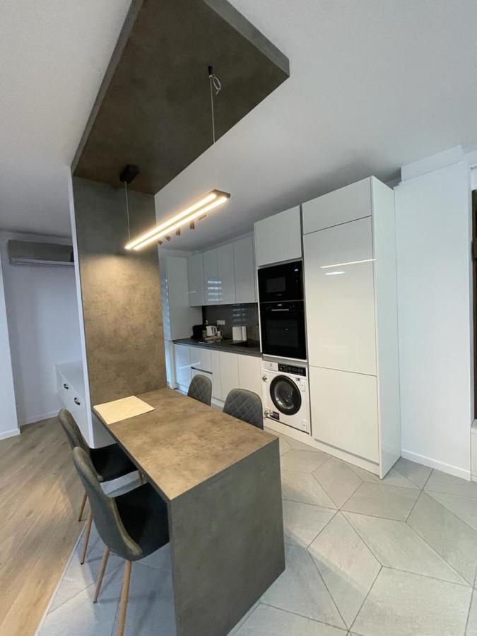 Adina Apartament جورا هومورولوي المظهر الخارجي الصورة