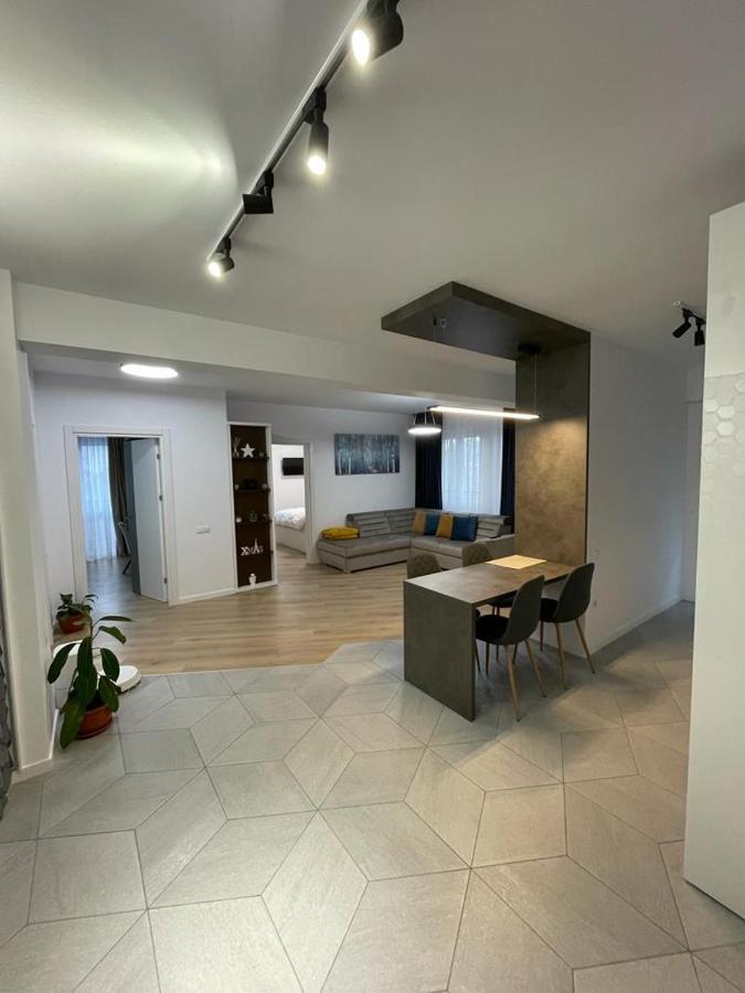 Adina Apartament جورا هومورولوي المظهر الخارجي الصورة